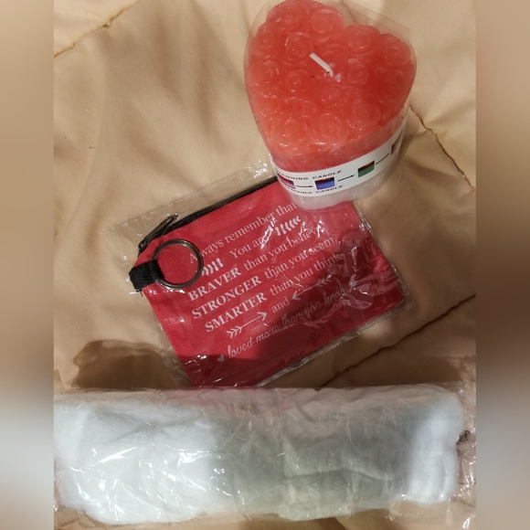 LED Rose Candle, Headband & Keychain Bundle Set - Picture 2 of 9